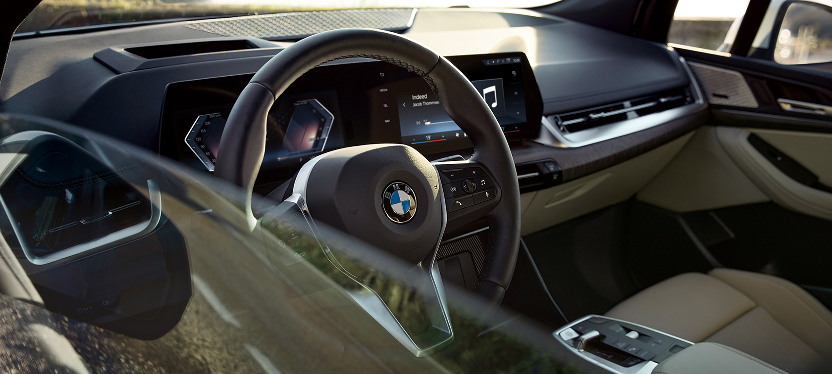 BMW 2er Active Tourer U06 2021 Innenraum Cockpit